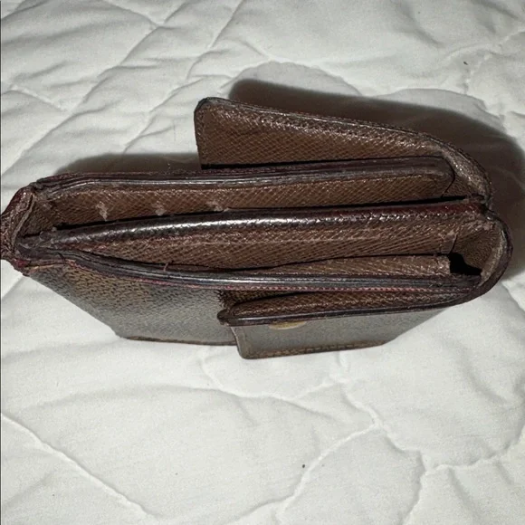 LV. AuthentiTextured Brown Leather Wallet - Picture 12 of 16